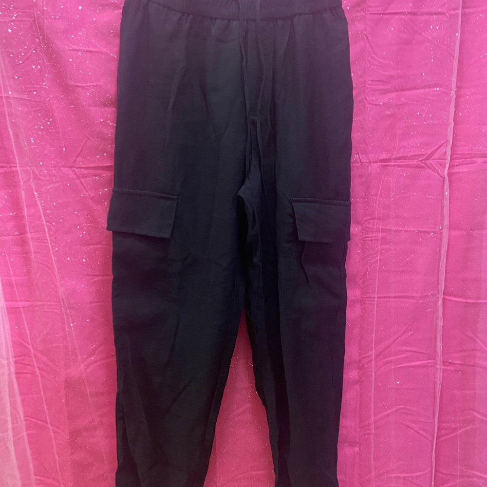 Zara Women's Black Cargo Joggers